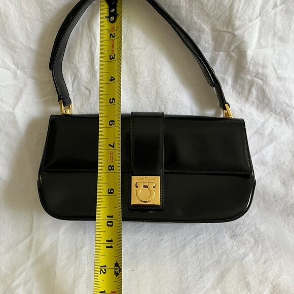 Salvatore Ferragamo Grancini Leather handbag - Picture 4 of 11